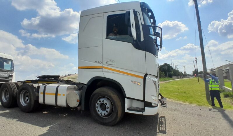 
								2021 Volvo FH440 full									