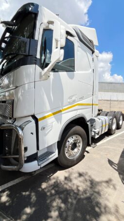 2022 VOLVO FH (5) 440 6X4 SLEEP A/T T/T C/C