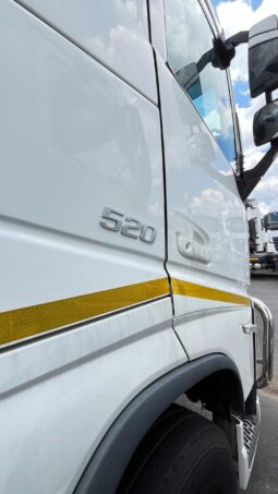 2022 VOLVO FH (5) 520 6X4 SLEEP A/T T/T C/C