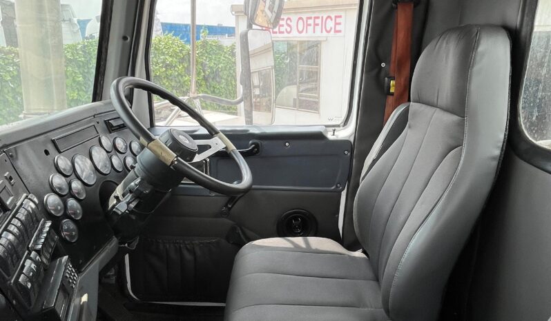 
								2004 Western Star full									