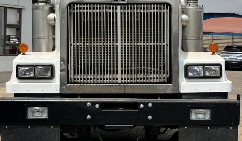 
								2004 Western Star full									