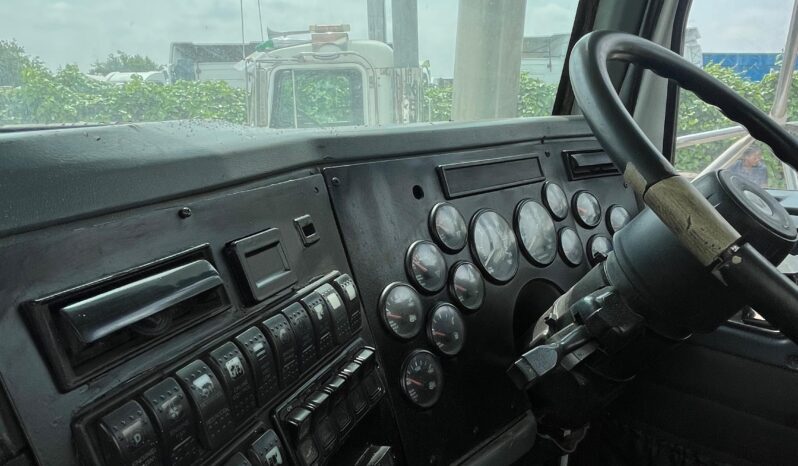 
								2004 Western Star full									