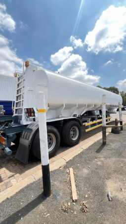 2004 TANK CLINIC	SEMI FUEL SEMI TANKER & PUP TRAILER