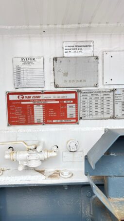 2004 TANK CLINIC	SEMI FUEL SEMI TANKER & PUP TRAILER